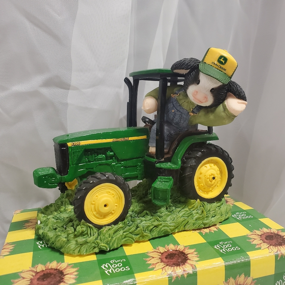 John Deere Farmer Cow In Tractor Figure Decor